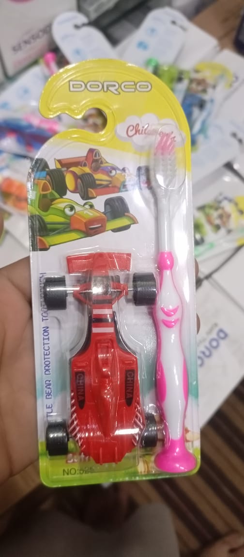 DORCO Children’s Soft Toothbrush Set – Kids Toothbrush with Fun Toy & Protective Case (Random Design)
